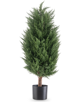 La plante artificielle Conifer deluxe UV 90 cm est une plante artificielle à feuilles persistantes luxuriante et verte avec un feuillage dense dans un pot noir - une plante sans entretien qui reste vibrante dans n'importe quel environnement.
