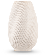 Le Vase Morning 25 cm beige est un vase en céramique structurée de couleur blanc cassé, de forme ronde et de stries diagonales en forme de vagues, sur un fond blanc uni. Idéal pour utiliser des fleurs en soie.
