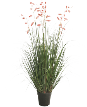 Le gazon artificiel mille-pattes 120 cm ignifuge possède de longs brins verts et de longues tiges fines avec des panaches roses, présentés sur un fond blanc.