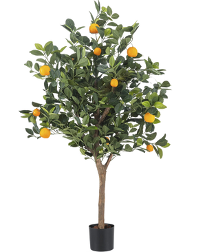 L'Oranger Artificiel 120 cm a des feuilles vertes denses et des fruits orange vif sur un fond blanc uni.