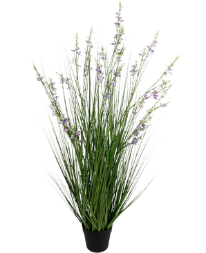 Le gazon artificiel millet-oignon bonsaï 120 cm ignifuge a de hautes et fines feuilles vertes ressemblant à de l'herbe et de longues tiges avec de délicates fleurs violettes dans un pot noir, sur un fond blanc.