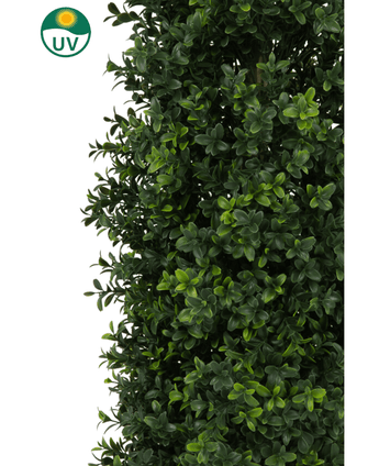 Un gros plan d'une plante artificielle verte luxuriante, pyramide de buis, feuillage UV de 90 cm avec des feuilles brillantes. Une icône solaire et UV dans le coin souligne la protection UV pour une utilisation comme plante de jardin extérieure ou intérieure.