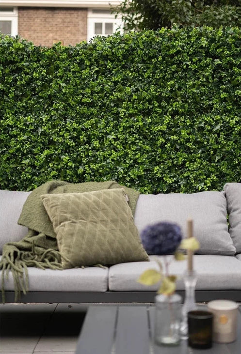 brise vue avec mur végétal artificiel EASYPLANTS, haie artificielle verte