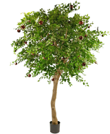 De Kunst Appelboom 240 cm is een hoge kunstappelboom in pot met een bruine stam, dichte groene bladeren en veel rode appels, afgebeeld tegen een witte achtergrond.