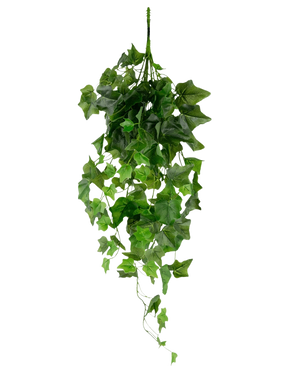 De Kunst Klimop 70 cm groen heeft kunstmatige groene klimopbladeren aan slingerende wijnranken, hangend tegen een effen witte achtergrond.
